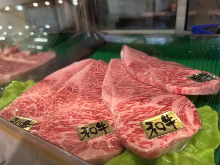 厳選されたお肉の提供